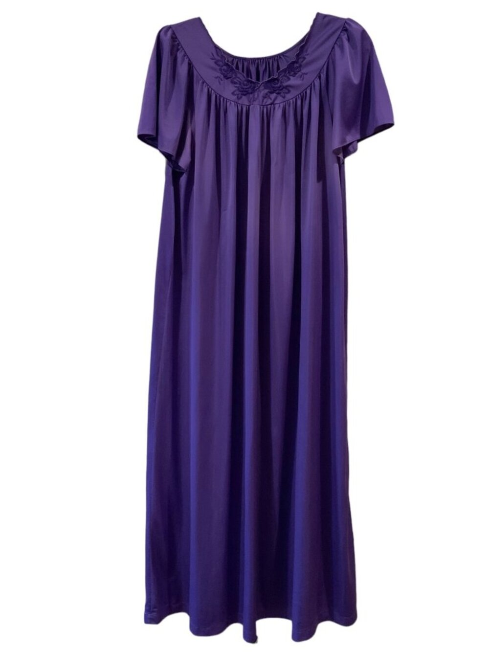 Shadowline Nightgown Chemise Womens Size Medium Purple V-Neck Cap Sleeve Gown